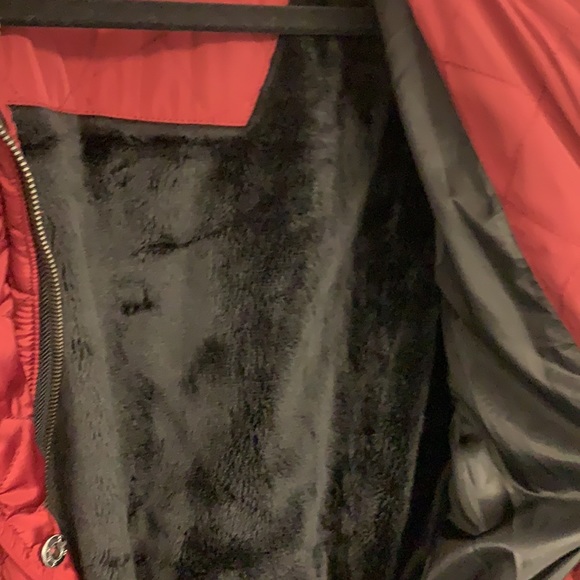 Red jacket - Picture 7 of 7